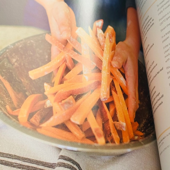 NEW Straight From The Earth Paperback Cookbook Recipe Book - Picture 8 of 11